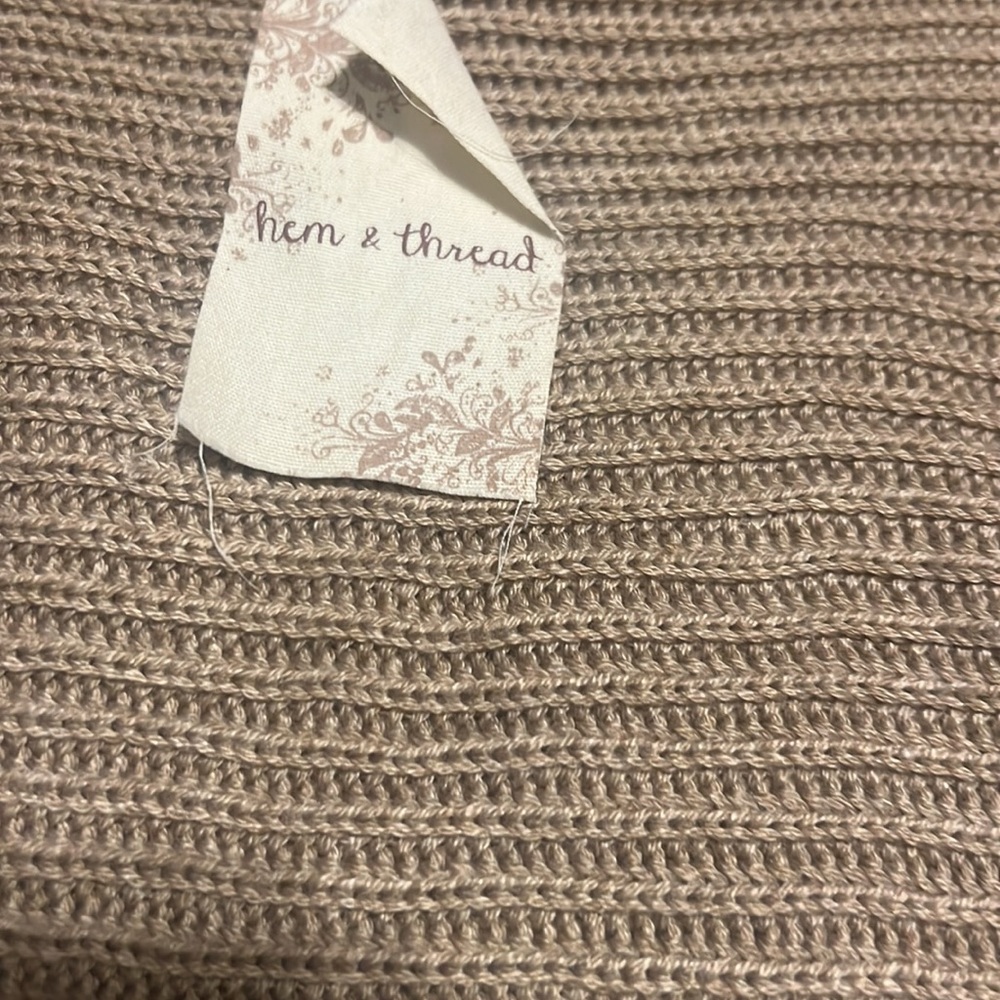 Hem & Thread Sweater - Picture 4 of 6